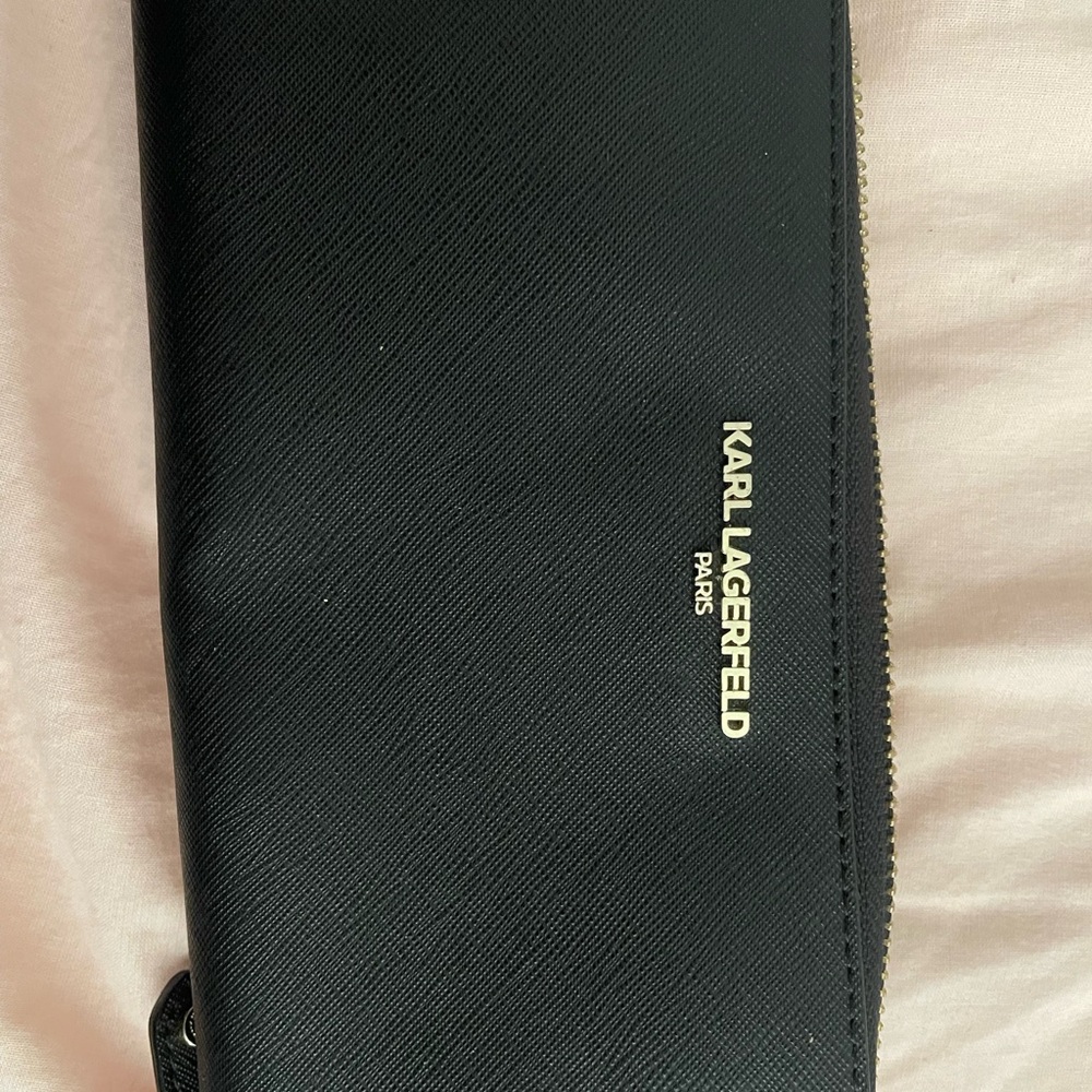 Karl Lagerfeld Black Wallet Sleek Design